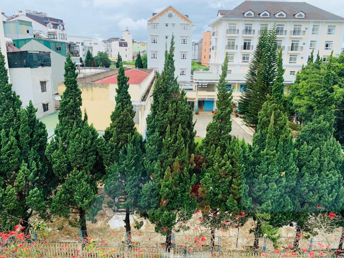 Готель Khach San Xuan Quynh Далат Екстер'єр фото